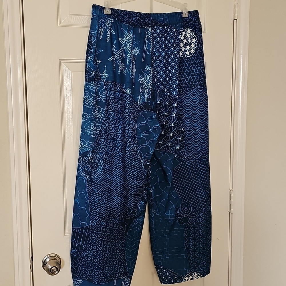 NWT Women's Capri Boho Beachy Casual Pull On Pant XL Blues Whites - Picture 10 of 14